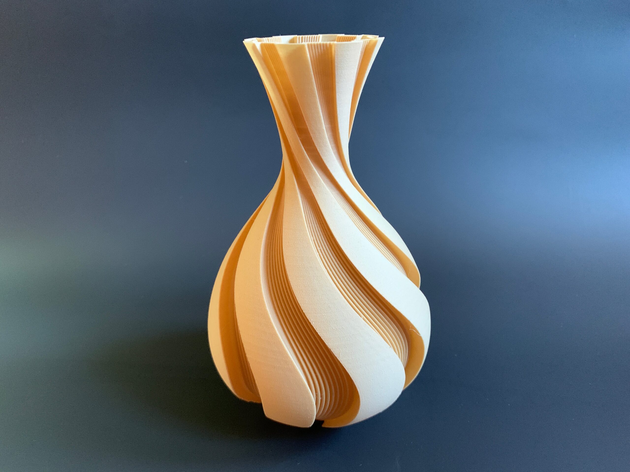 Vase aus Holz Filament